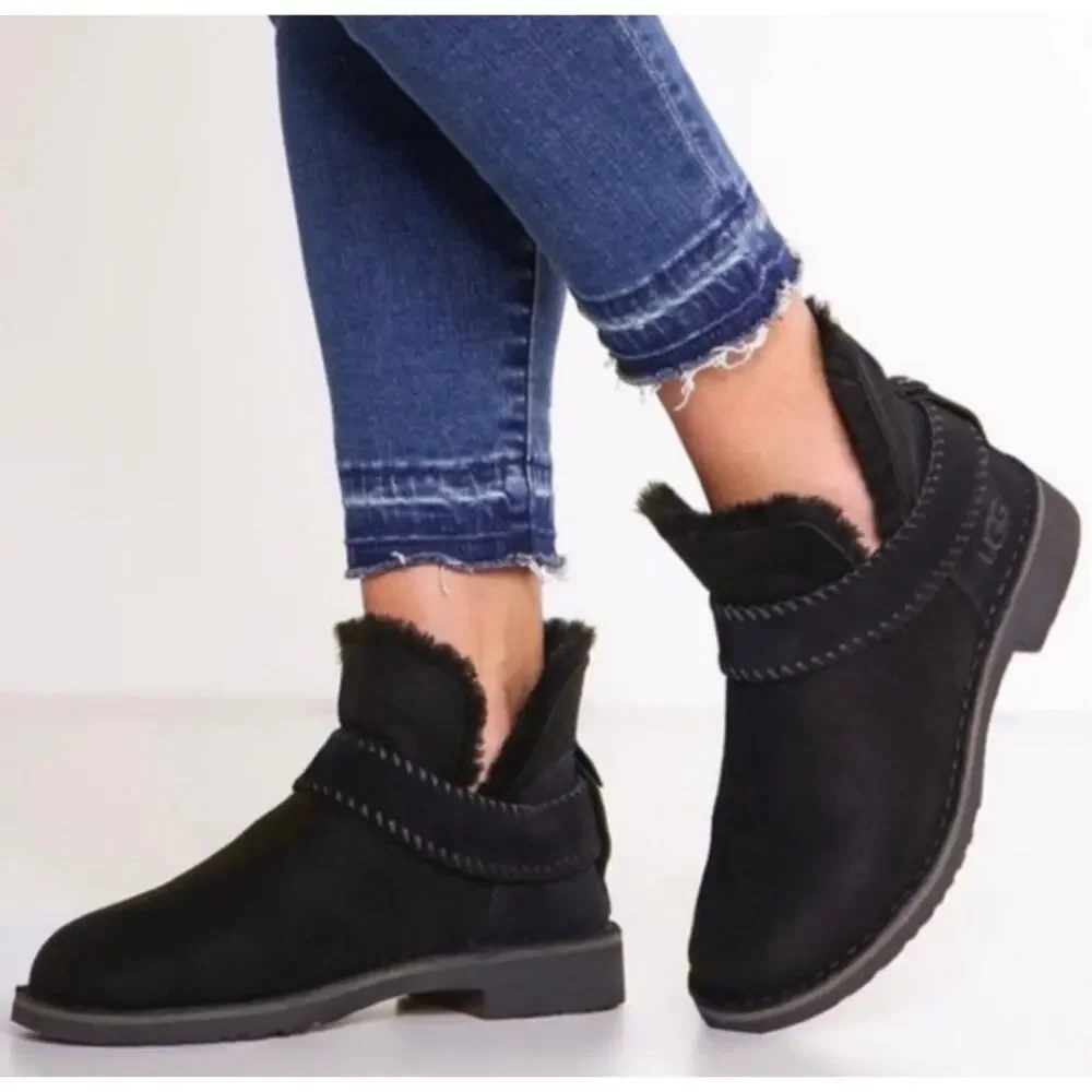 UGG Womens McKay Black 1012358 Suede Sheepskin Pull On Ankle Boots Booties Sz 10